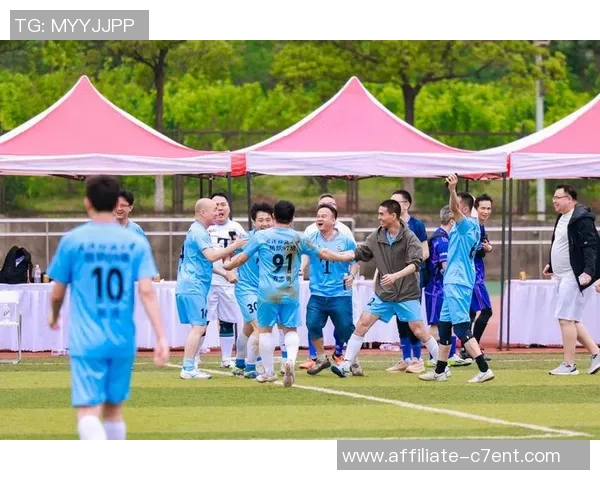 重庆校友足球联赛盛大开幕各校精英齐聚一堂共襄盛举